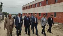 دستور بازرس گیلان بر تشکیل کمیته ویژه تسریع پروژه بیمارستان ۴۲۱ تختخوابی رشت