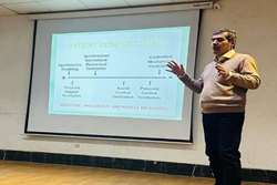 چهارمین سمینار استانی مراقبت از نوزادان NICU در رشت برگزار شد