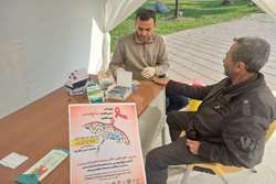 برپایی میز خدمت و ایستگاه سلامت در پارک فجر لنگرود هم‌زمان با روز جهانی ایدز