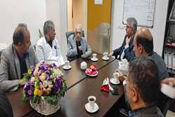 دیدار رئیس دانشگاه علوم پزشکی گیلان با پروفسور پیروز لاهیجی
