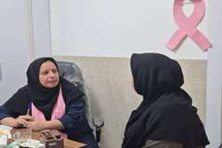 غربالگری سرطان پستان در هفته سلامت بانوان در کلینیک پورسینا برگزار شد