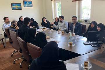 برگزاری جلسه رسیدگی الکترونیک به اسناد بیمه های پایه در بیمارستان امام رضا(ع) 